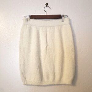 Meshki White Fluffy Skirt